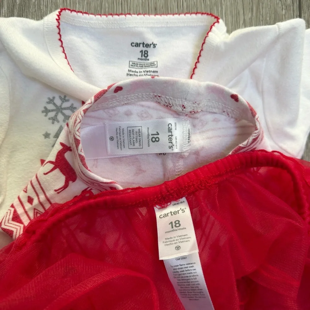 CARTERS 3PC CHRISTMAS HOLIDAY SNUG FIT LONG SLEEVE AND PANTS PJ SET 18MO